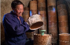 龙泉青瓷传统烧制有什么技艺？龙泉青瓷的审美价值_民间艺术 菊江历史网