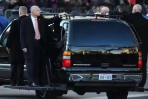 李克男保镖简介（李克男让克林顿总统对她称赞有加）_中国现代史 菊江历史网