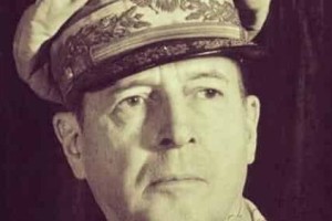 美国五星上将麦克阿瑟为什么被解职_世界近代史 菊江历史网