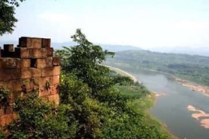 钓鱼城之战（为南宋续命二十年，被欧洲人誉为“上帝折鞭处”“东方麦加城”）_古代战争 菊江历史网