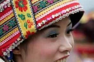 彝族服饰的花包头是什么，擦尔瓦是什么_民俗文化 菊江历史网
