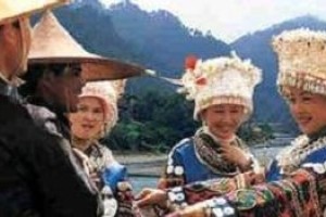 苗族男女是通过什么样的方式来表达爱意的_民俗文化 菊江历史网