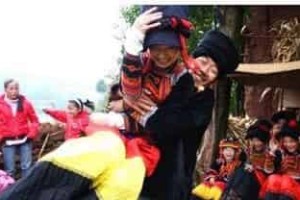 彝族习俗文化，彝族的抢婚是怎么来的_民俗文化 菊江历史网