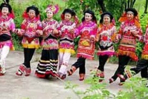 彝族被称为火的民族，彝族舞蹈有什么特色_民俗文化 菊江历史网