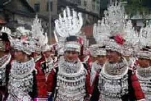 苗族银饰在苗族历史上有着怎样的影响_民俗文化 菊江历史网