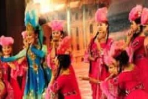 维吾尔族舞蹈，维吾尔族舞蹈有啥风格特征_民俗文化 菊江历史网