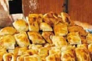 维吾尔族饮食文化，维吾尔族人都喜欢吃啥_民俗文化 菊江历史网