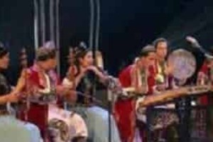 维吾尔族音乐，维吾尔族的民歌是怎样发展的_民俗文化 菊江历史网