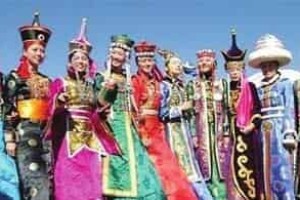 蒙古族服饰图片，蒙古族服饰特点_民俗文化 菊江历史网