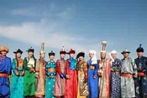 蒙古族服饰，蒙古族服饰为什么充满草原风情_民俗文化 菊江历史网