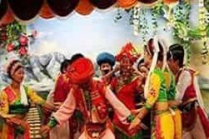 白族婚俗简介，白族人在结婚时的“火塘对歌”_民俗文化 菊江历史网