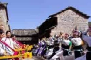 白族传奇习俗，什么是白族“转山岭寻真爱”_民俗文化 菊江历史网