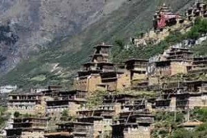 藏族民居，碉房是藏族最富有地域特色的民居_民俗文化 菊江历史网