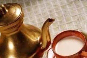 藏族饮食，藏族酥油茶的制作工艺与作用_民俗文化 菊江历史网