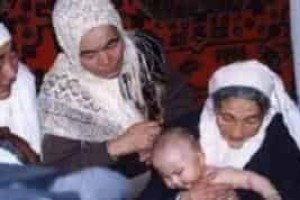 哈萨克族人们在婴儿出生的时候有什么礼俗 菊江历史网