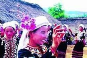 拉祜族男女是怎样找对象的，拉祜族婚俗 菊江历史网