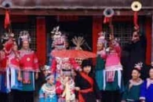 拉祜族男女是怎样恋爱的，拉祜族婚恋制度 菊江历史网