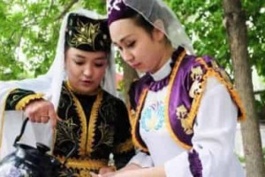 塔塔尔族人的生活习惯，塔塔尔族传统藏欧风 菊江历史网