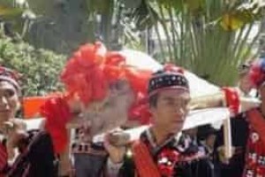 拉祜族特殊习俗离婚要请客，结婚不设宴 菊江历史网