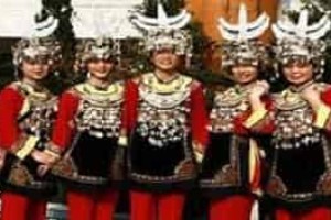 水族服饰有何历史，水族便装与盛装什么样 菊江历史网