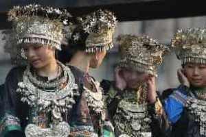 侗族服饰，侗族不同地区的服饰有什么特点 菊江历史网