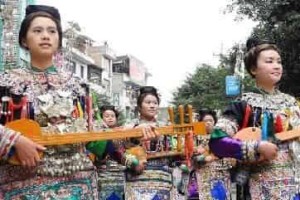 侗族银饰，侗族的银饰在民族生活中有什么作用 菊江历史网