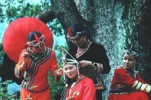 畲族服饰，畲族的凤凰装具有什么特色 菊江历史网