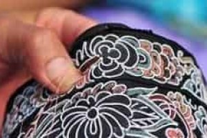 揭秘马尾绣：一种水族特制的民间工艺 菊江历史网