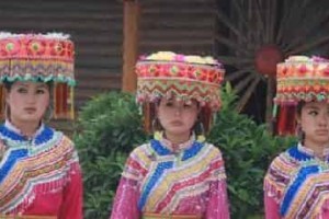 傈僳族服饰，傈僳族女装的头饰有什么特点 菊江历史网