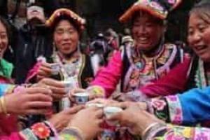 羌族习俗简介，羌族人日常都有何饮食习俗 菊江历史网