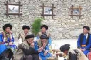 羌族饮食，羌族咂酒蕴含着怎样的文化 菊江历史网