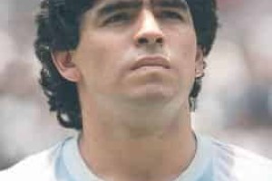 马拉多纳【迭戈·阿曼多·马拉多纳，阿根廷职业足球运动员、教练员】 – 人物百科