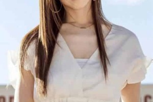 邓紫棋【原名邓诗颖，中国香港

女歌手、词曲创作人、音乐制作人】 – 人物百科