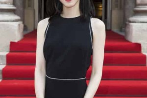 章泽天【奶茶妹妹，中国内地网络红人，京东公益基金会荣誉理事长】 – 人物百科