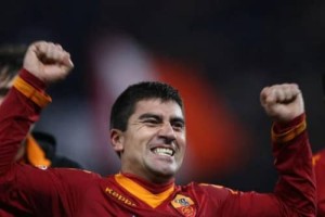 大卫·皮萨罗【智利足球运动员】 – 人物百科