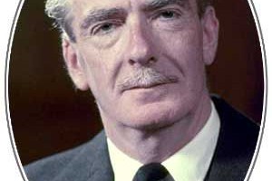 罗伯特·安东尼·艾登【第43任英国首相，英国政治家、外交家】 – 人物百科