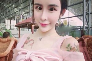 李蒽熙【因“蛇精女”走红网络的女博主】 – 人物百科