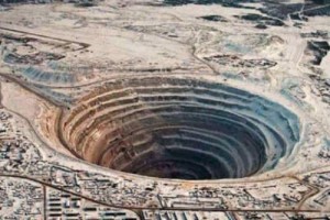 苏联挖地球发现什么东西 为什么不继续挖了_世界近代史 菊江历史网