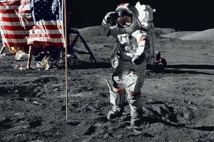 阿姆斯特朗是乘哪个飞船成功登月的_世界近代史 菊江历史网