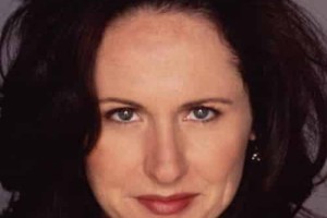 莫莉·香侬【美国女演员】 – 人物百科