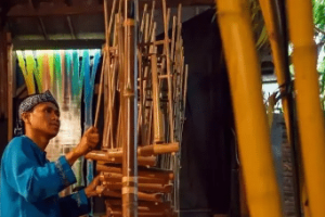 竹筒琴的结构是怎样的，和竹铜鼓有什么关系_民俗文化 菊江历史网