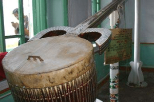 热瓦普是何起源，主要流行在哪些地区_民俗文化 菊江历史网