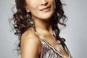 沈小岑【中国女歌手】 – 人物百科