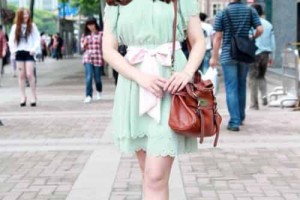 朱婉洁【中国女演员，自然受孕的单卵四胞胎之一】 – 人物百科