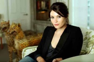 杰玛·阿特登【英国女演员、制作人】 – 人物百科