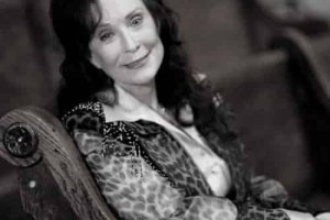 Loretta Lynn【洛丽塔 · 琳恩，美国传奇乡村歌后】 – 人物百科