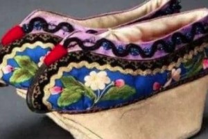 清朝妃子穿的花盆底鞋，除了好看还有什么作用？_后宫秘史 菊江历史网