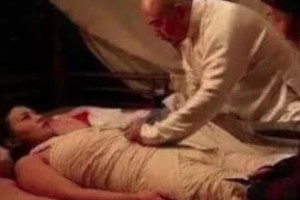 古代妃子侍寝时，为什么要裹着被子抱进去？_后宫秘史 菊江历史网