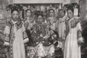 慈禧出逃时问乔家借十万两，乔家说了什么？_乡村野史 菊江历史网