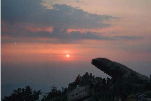 泰山的概况 泰山日出是岱顶奇观之一_民间艺术 菊江历史网